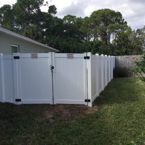 vinyl-fence