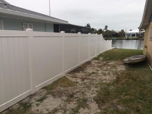 vinyl-fence